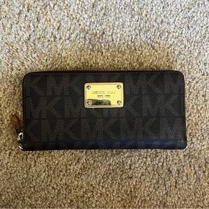 michael kors jet set wallet